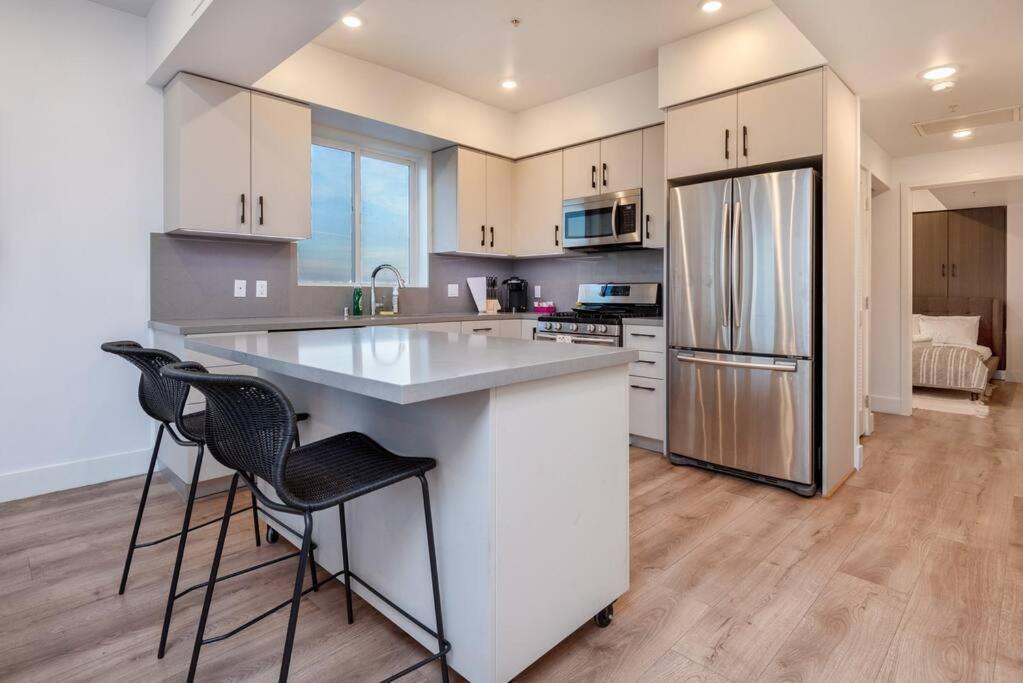 Chic And Elegant 2-Bedroom Haven W/ Roof Deck ロサンゼルス エクステリア 写真
