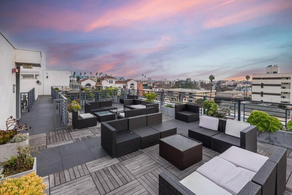 Chic And Elegant 2-Bedroom Haven W/ Roof Deck ロサンゼルス エクステリア 写真